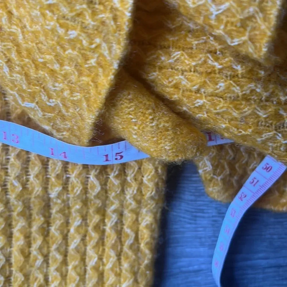 Rachel Parcell Ruffle Shoulder Pointelle Sweater Yellow - Picture 9 of 10